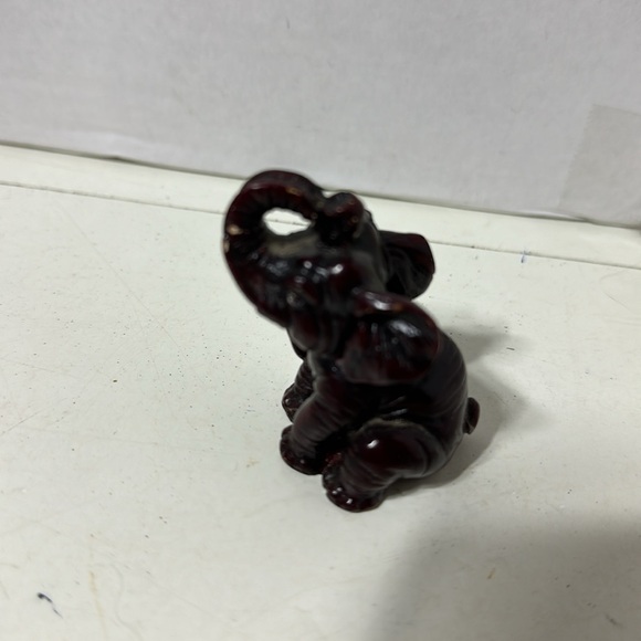 3 Red Resin Elephants. Tallest approx 4” - Picture 7 of 9